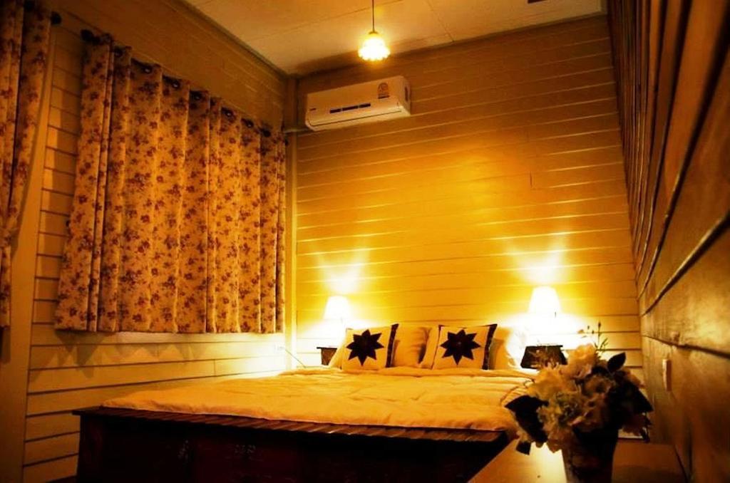 Ban Boonchu Bed & Breakfast Ayutthaya Rom bilde